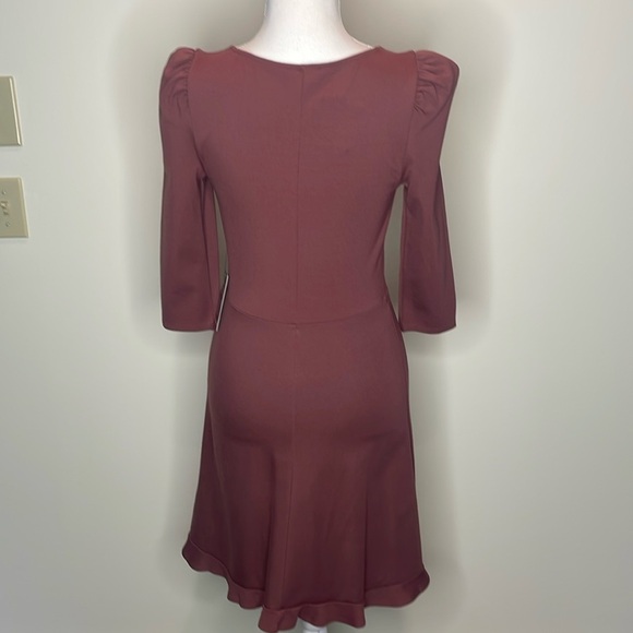 Express Mauve V Neck Ruched Knit Dress. XS - Picture 2 of 10